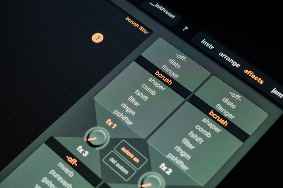 Dekorative Hintergrundform für UX/UI Design Ausbildung